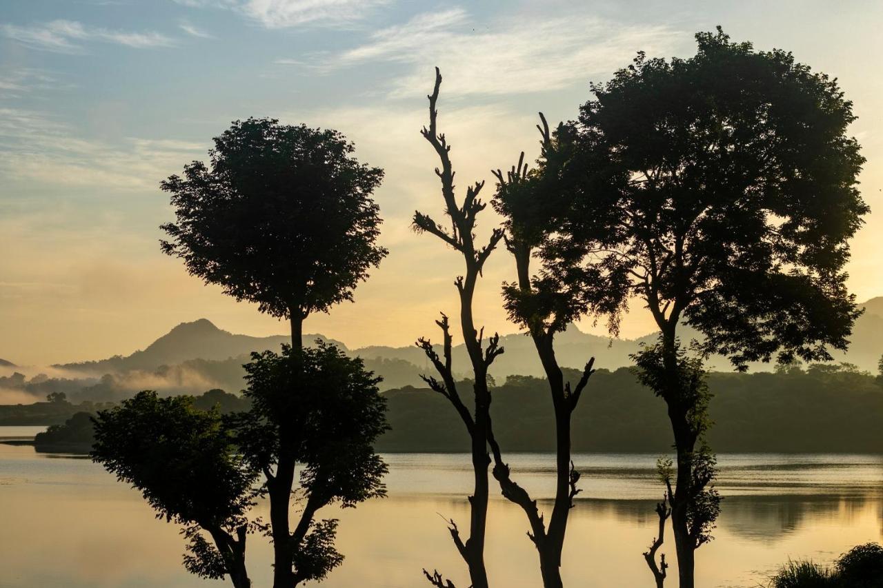 Karapuzha Village Resort Vajanad Kültér fotó